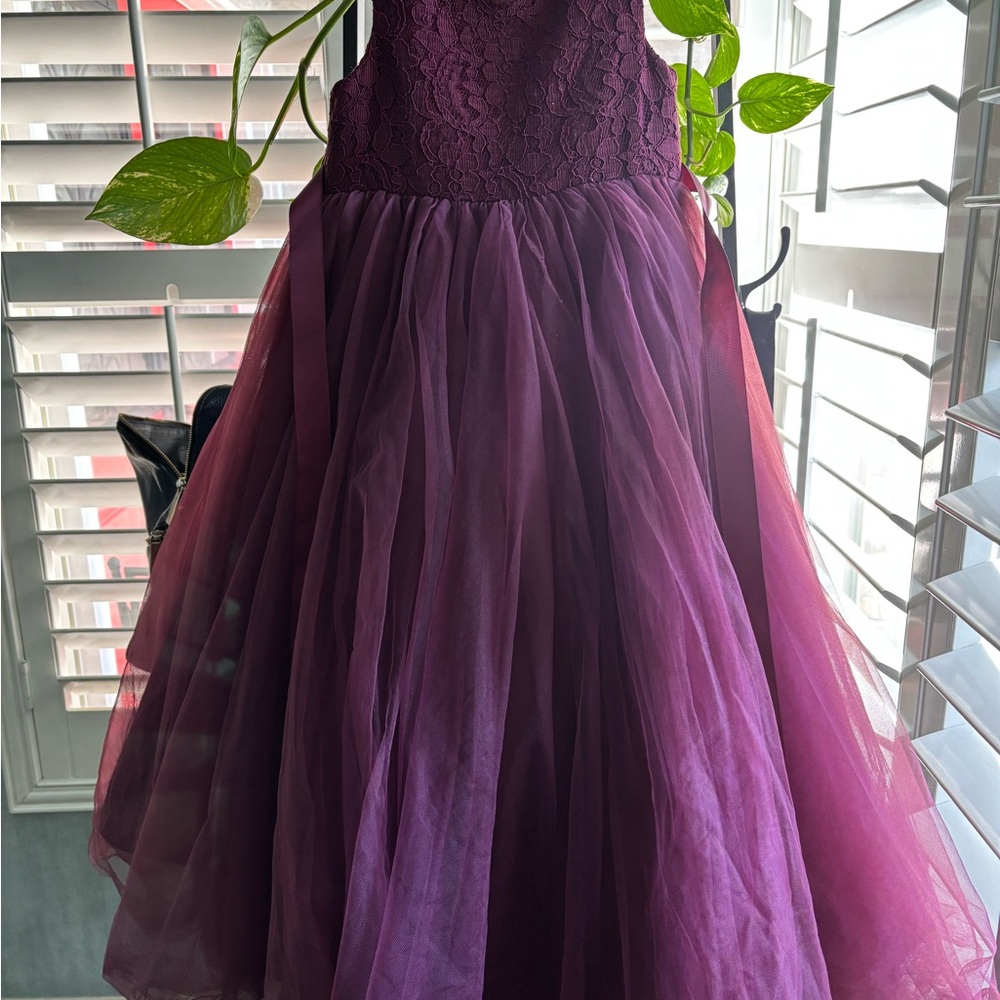 David's Bridal Kids Dress in Rich burgundy